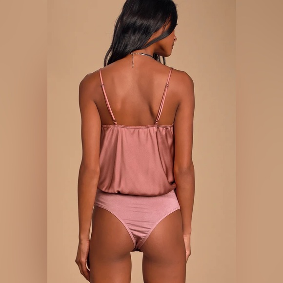 Lulu’s rose satin sleeveless cowl neck bodysuit EUC - Picture 4 of 5